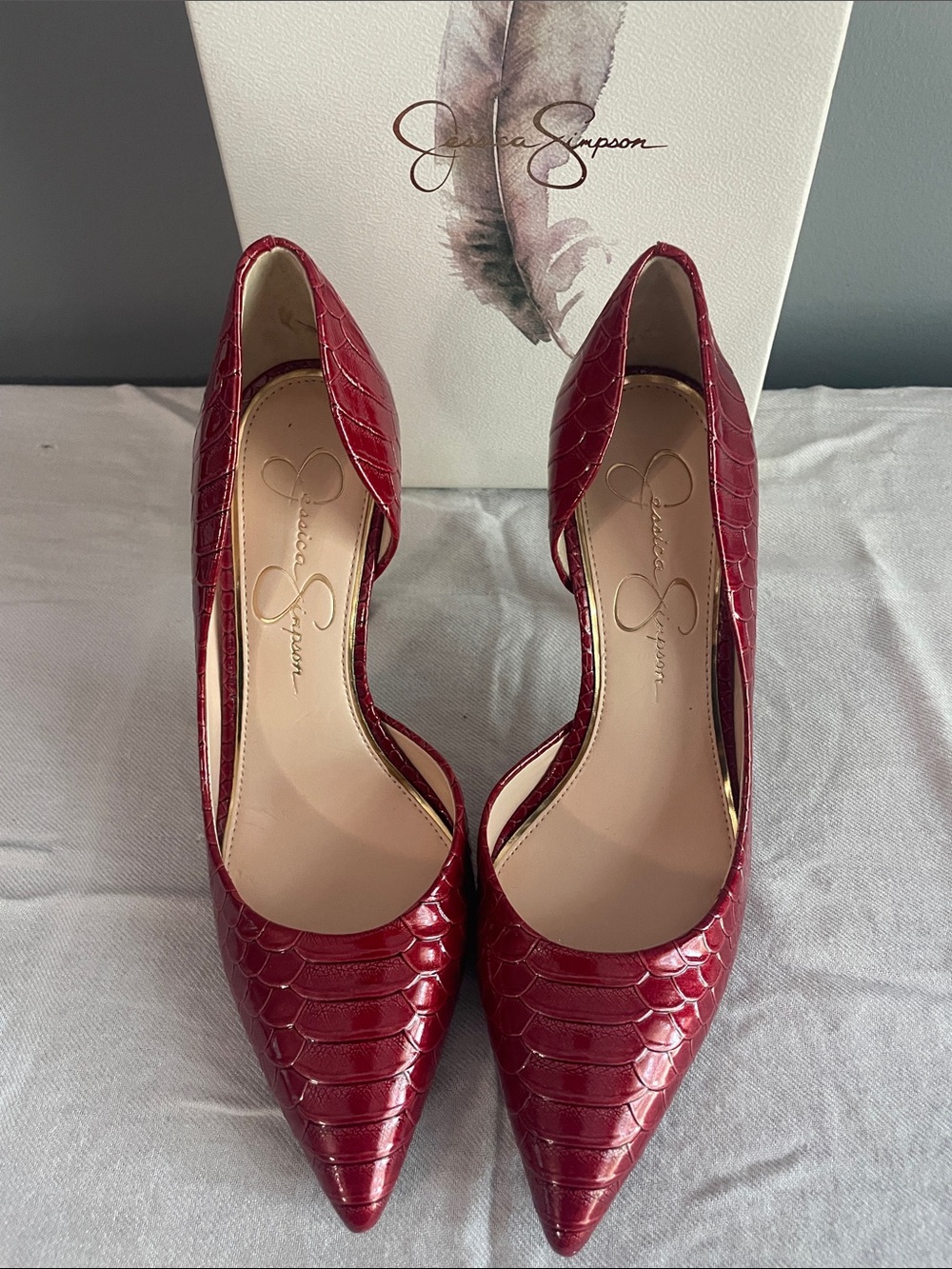 Jessica Simpson Burgundy Croc-Embossed Pointed Stiletto Pumps - Picture 8 of 8
